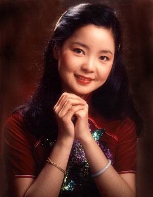 邓丽君雕塑：：：碑雕艺术的奇异展现