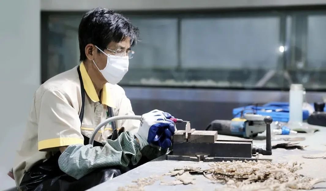 铜艺不朽：：：殡葬中的永恒与新生